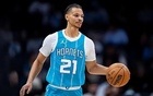 前NBA球员王以3年续约，曾表愿为中国男篮效力。