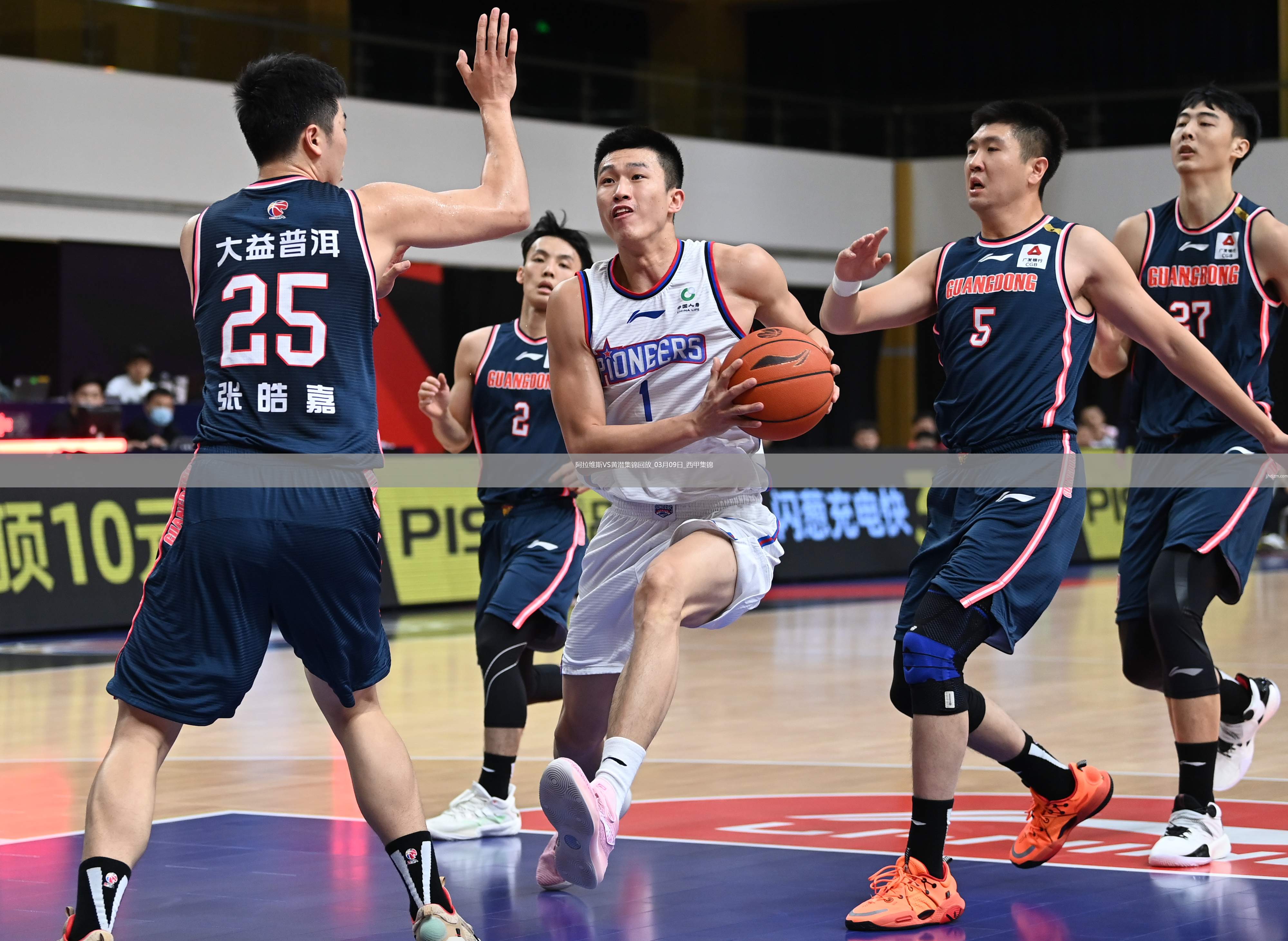 西甲-曼努-桑切斯破门九人阿拉维斯1-0比利亚雷亚尔